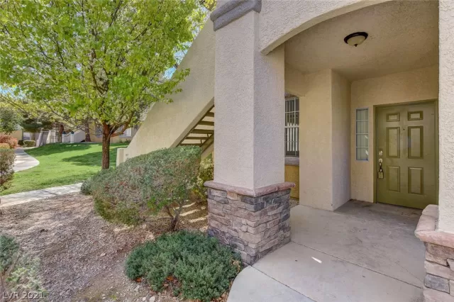 MLS: 2278894 Condo For Sale