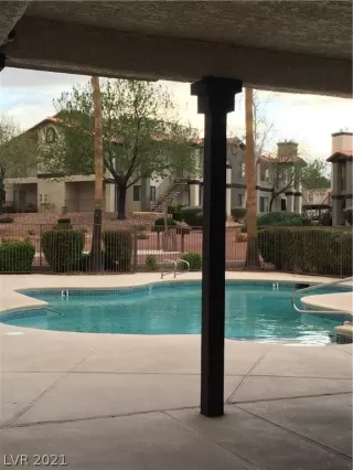 Photo #5: 2278905 Listing