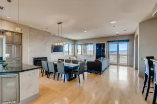 Photo #5: 2278917 Listing 