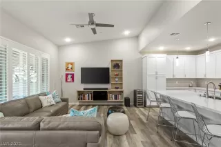 Photo #4: 2278937 Listing 