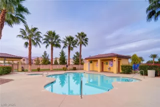 Photo #4: 2278947 Listing 