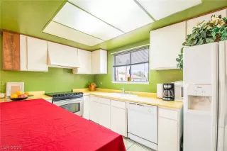 Photo #3: 2278948 Listing 