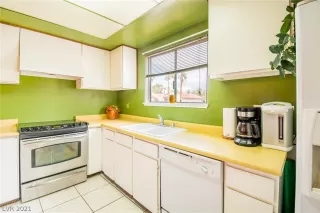 Photo #5: 2278948 Listing 