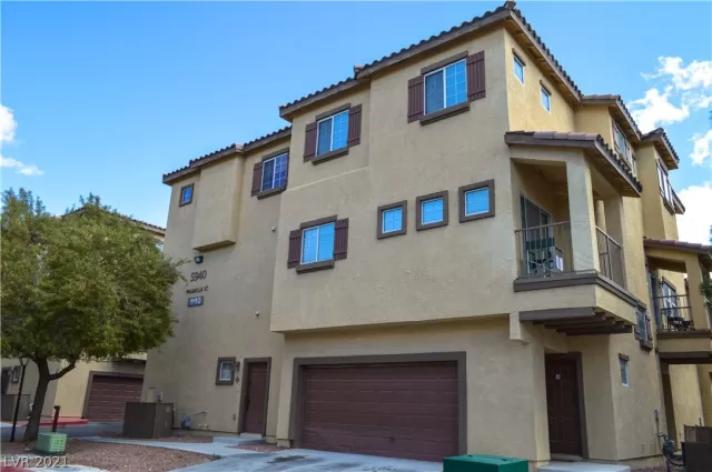 MLS: 2278956 Condo For Sale