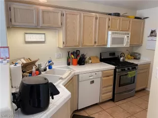 Photo #3: 2278966 Listing 