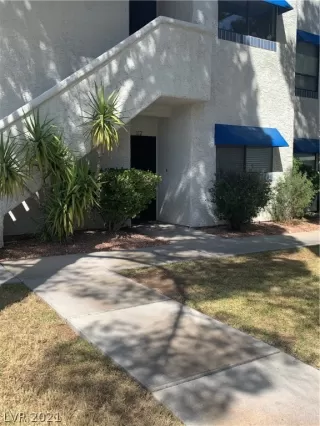 Photo #2: 2278975 Listing