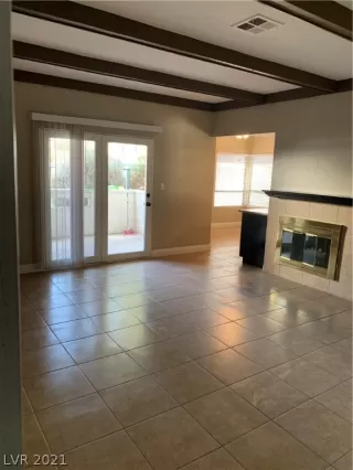 Photo #4: 2278975 Listing