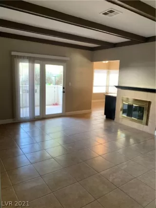 Photo #6: 2278975 Listing