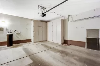 Photo #5: 2278979 Listing