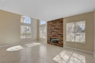 Photo #5: 2279004 Listing