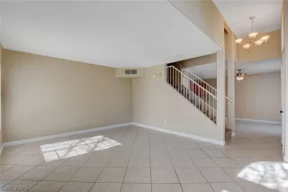 Photo #6: 2279004 Listing