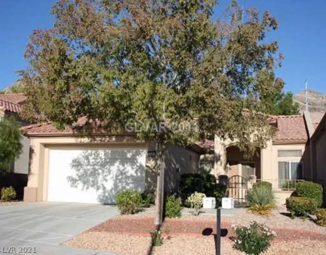 MLS: 2279013 Condo For Sale