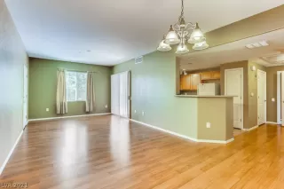 Photo #5: 2279020 Listing