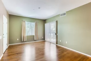 Photo #6: 2279020 Listing