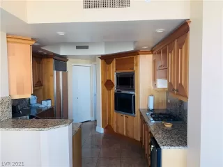 Photo #6: 2279044 Listing