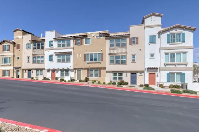 MLS: 2279059 Condo For Sale