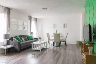 Photo #2: 2279065 Listing 