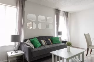 Photo #3: 2279065 Listing 