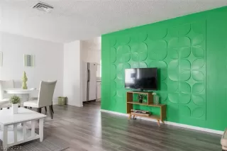 Photo #4: 2279065 Listing 