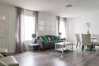 Photo #5: 2279065 Listing 