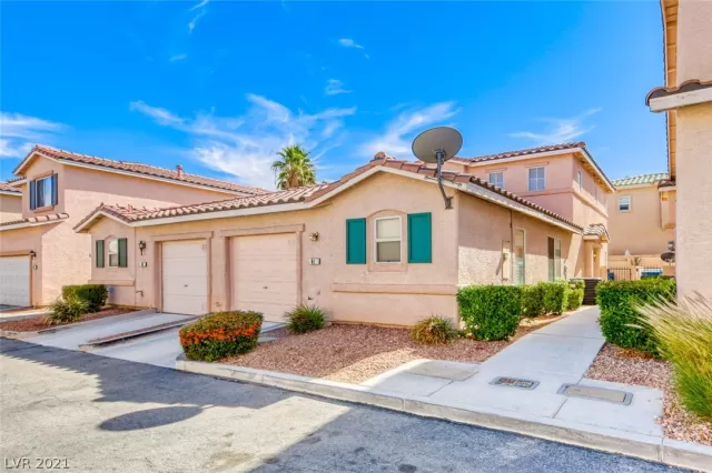 MLS: 2279071 Condo For Sale