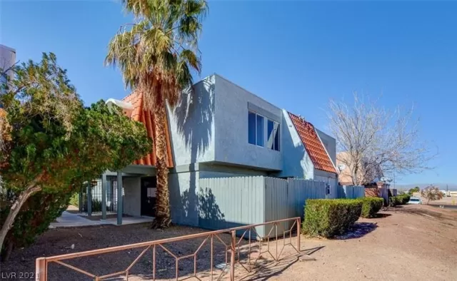 MLS: 2279077 Condo For Sale