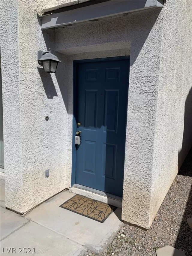 MLS: 2279089 Condo For Sale