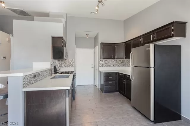MLS: 2279098 Condo For Sale