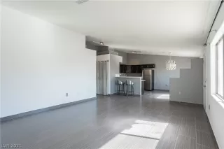 Photo #1: 2279098 Listing 