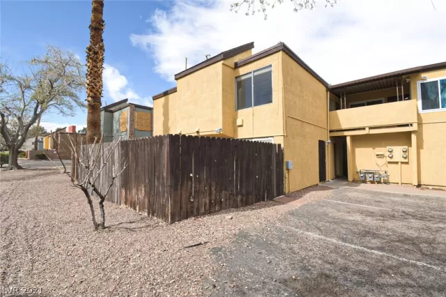 MLS: 2279139 Condo For Sale