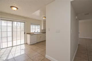 Photo #2: 2279139 Listing 