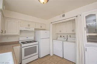 Photo #6: 2279139 Listing 