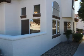 Photo #2: 2279155 Listing