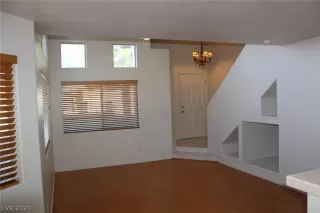 Photo #4: 2279155 Listing