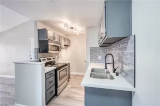 Photo #2: 2279193 Listing 