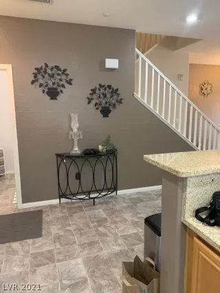 Photo #5: 2279269 Listing