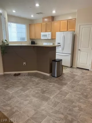 Photo #6: 2279269 Listing