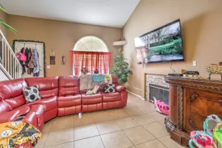 Photo #6: 2279270 Listing