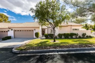 Photo #2: 2279276 Listing