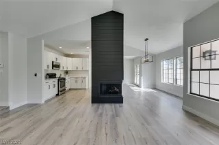 Photo #3: 2279276 Listing