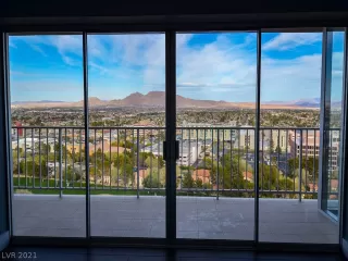 Photo #5: 2279285 Listing