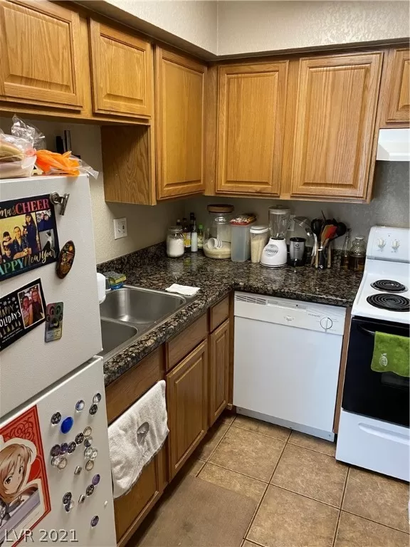 MLS: 2279291 Condo For Sale