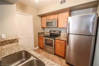 Photo #1: 2279300 Listing