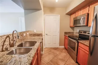 Photo #3: 2279300 Listing