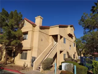 Photo #1: 2279302 Listing