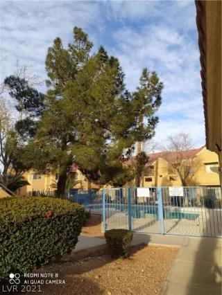 Photo #3: 2279302 Listing