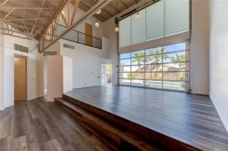 Photo #4: 2279315 Listing 