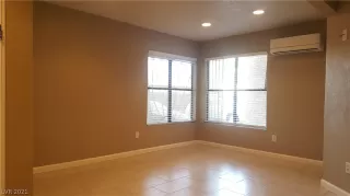 Photo #5: 2279318 Listing