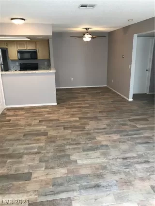 Photo #1: 2279324 Listing