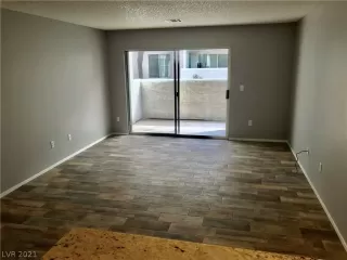 Photo #2: 2279324 Listing